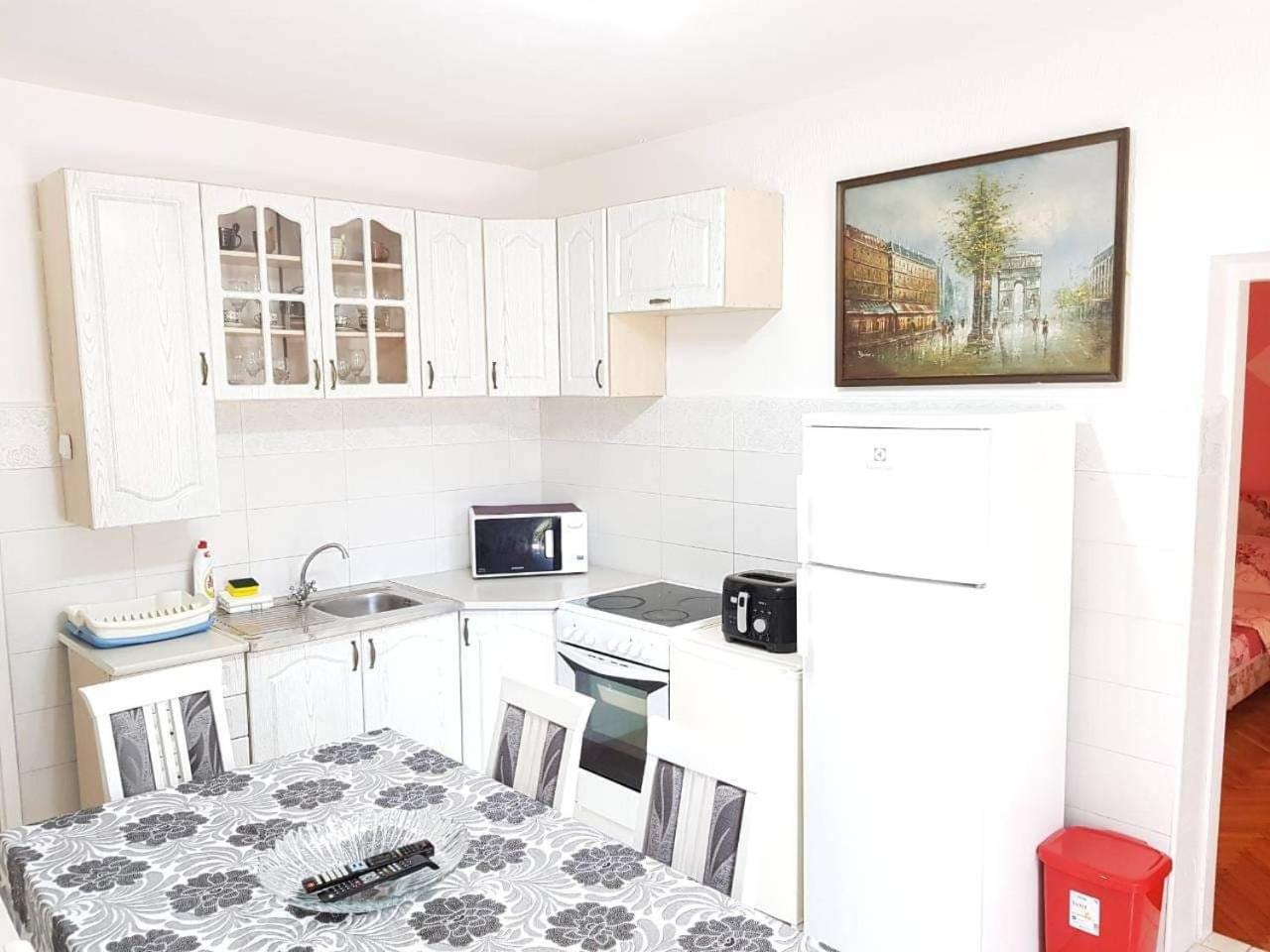 Montenegro Apartmant'S Kotor Zimmer foto