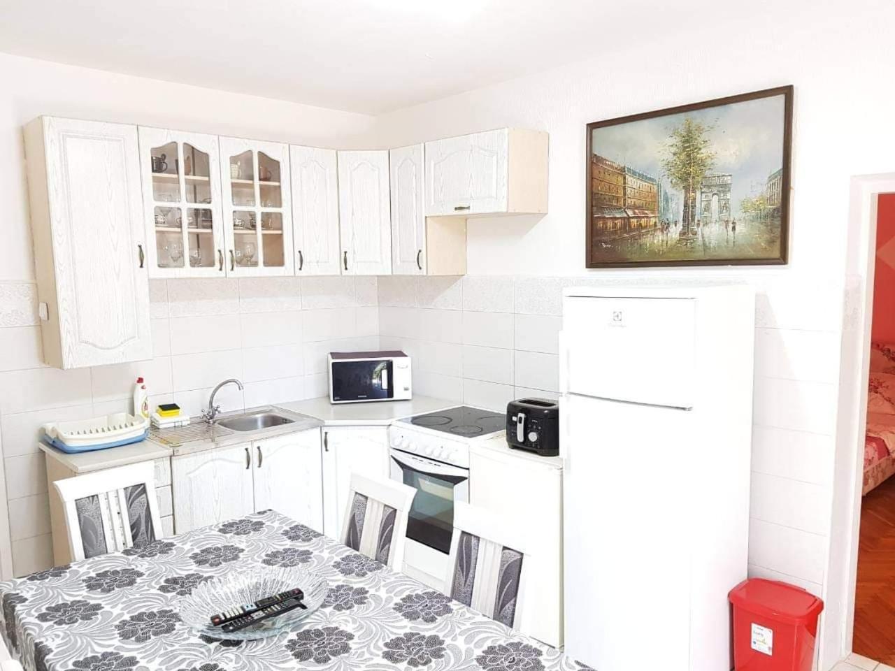 Montenegro Apartmant'S Kotor Zimmer foto